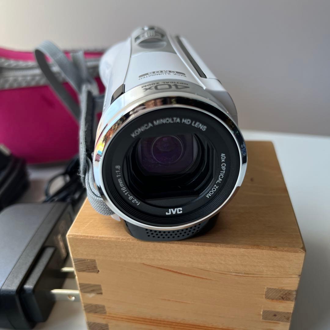 ビデオカメラ JVC GZ-HM99 バッテリー2個付き、別売りケース付き‼️