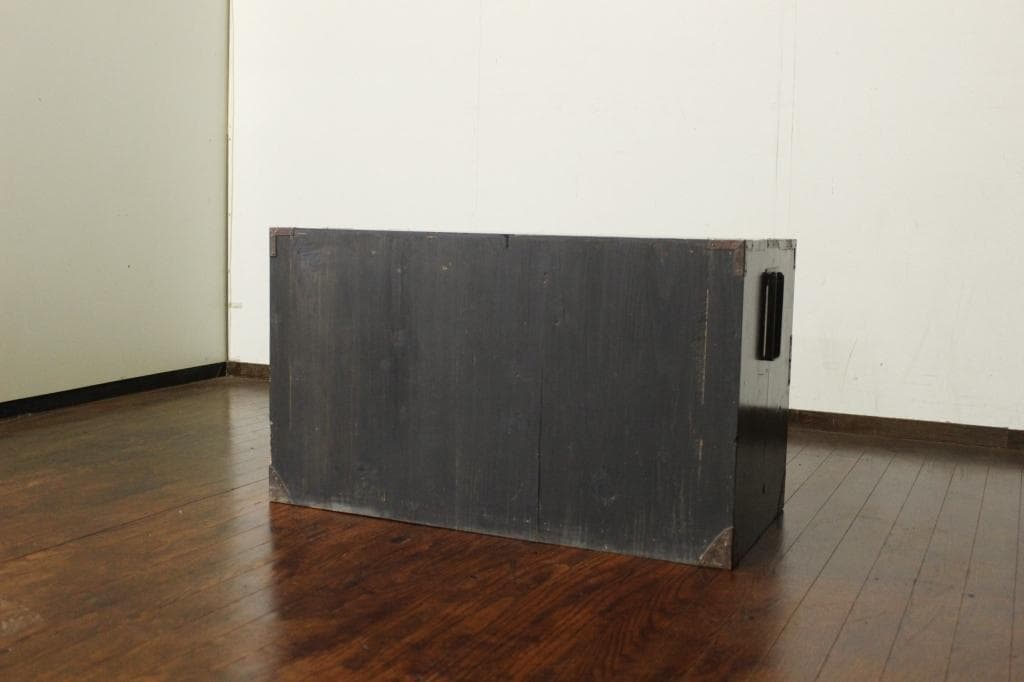 欅共縁！蝶覆輪！時代箪笥・二段！和家具サイドボード古家具和モダンローチェスト古布