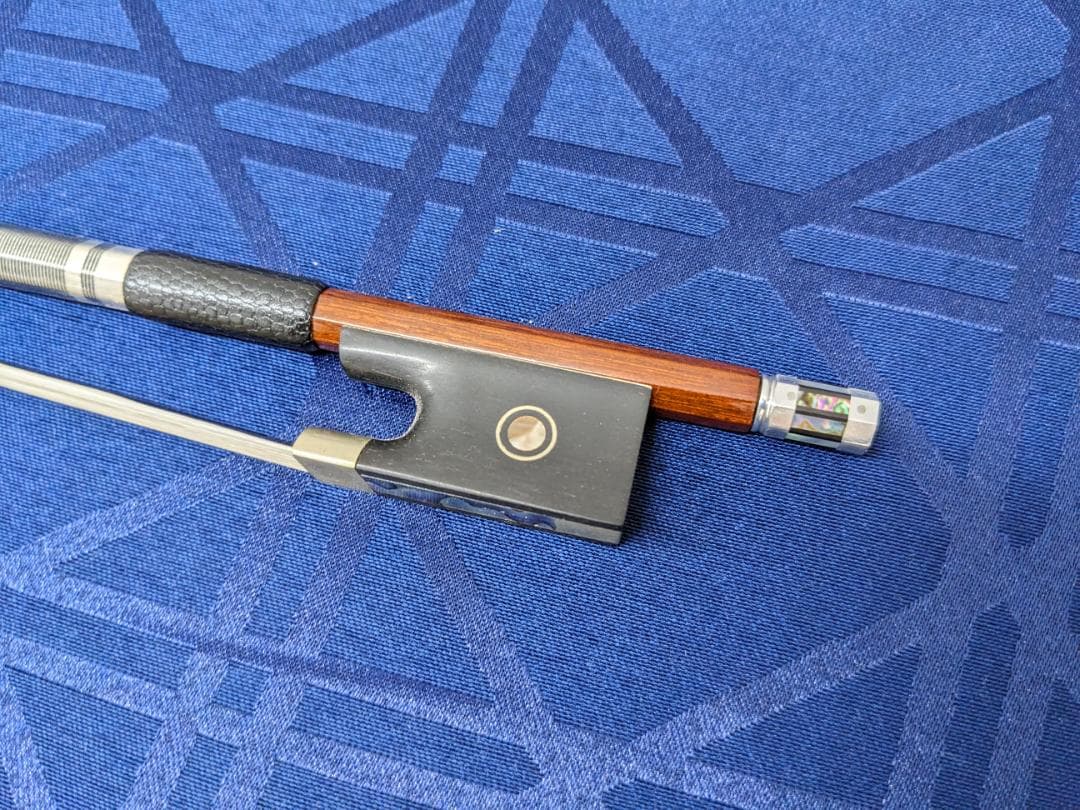 バイオリン弓4/4サイズ　ネジがいい感じ