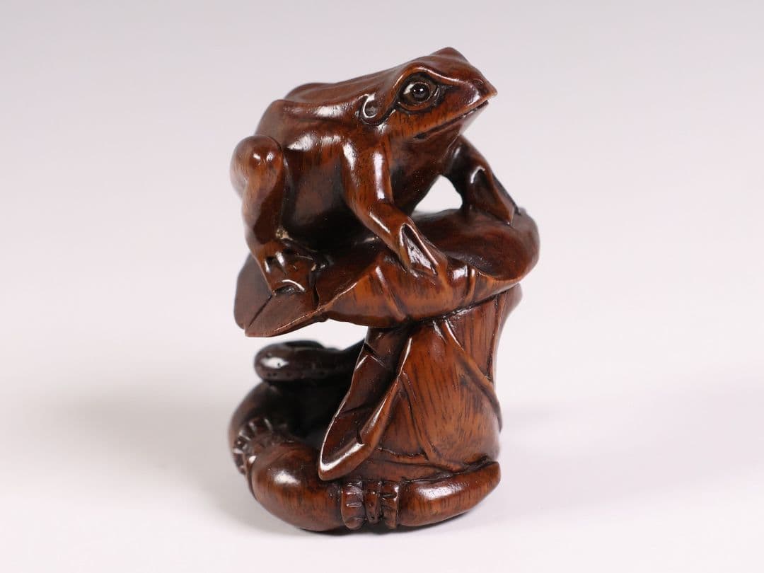 木製 提物 根付 中正銘 蛙 蓮 彫刻 木彫【MA894】