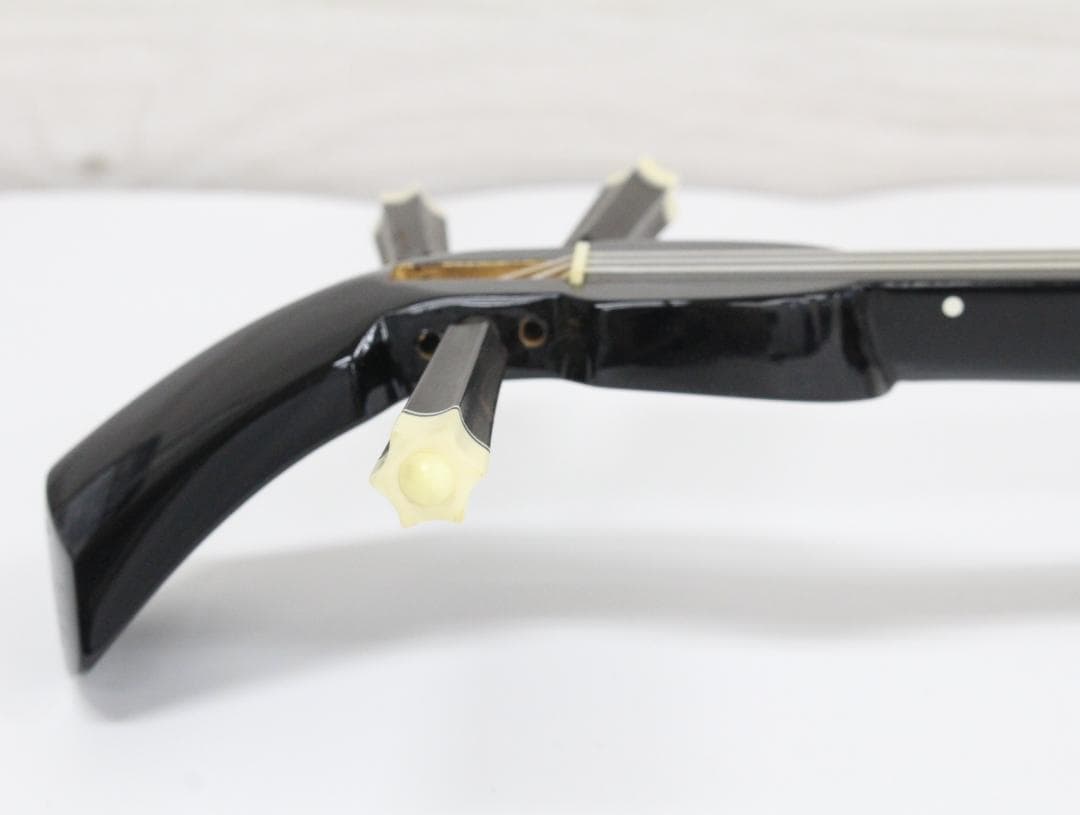 ▲沖縄三味線 和楽器 ハードケース付き 琉球 民謡