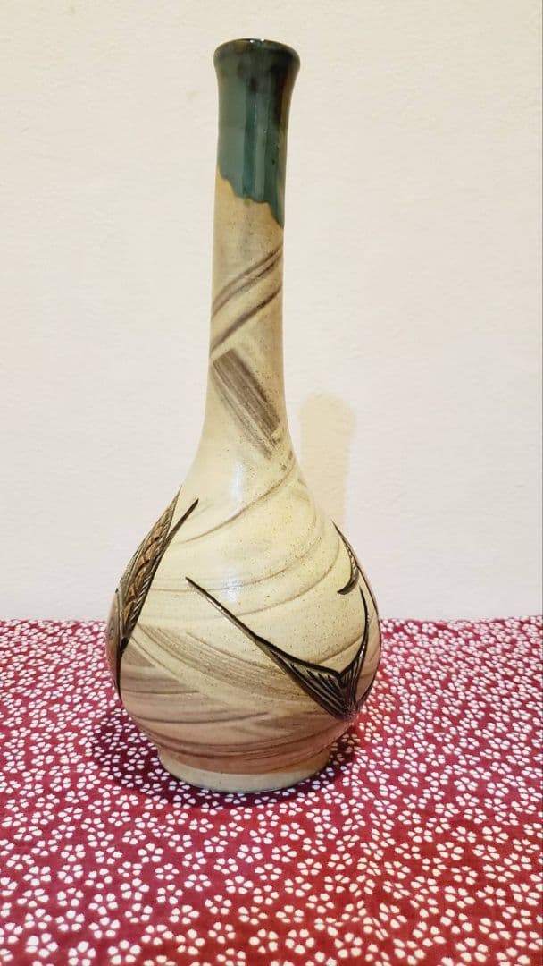 ➂宮城三成 ツル首壺 魚紋 骨董品 人間国宝 金城次郎孫