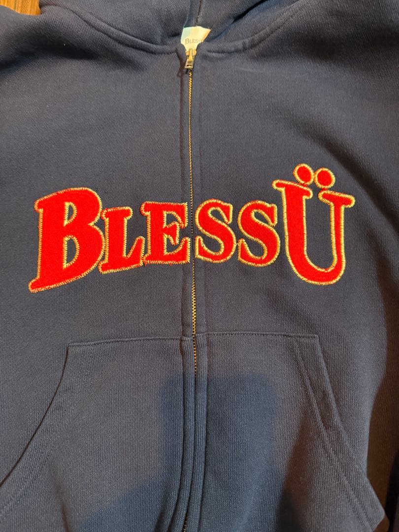 BlessU ネイビー パーカー