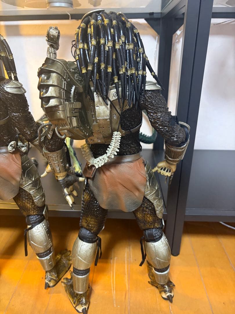 ネカ1/4プレデターフィギュア 2体セット