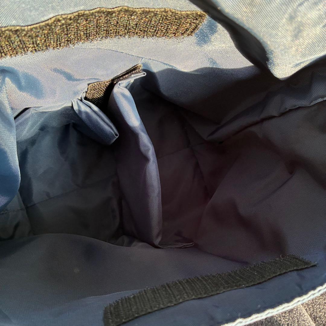 Canon EOS kiss M ミラーレス一眼レフ　レンズ2本・カメラバッグ付