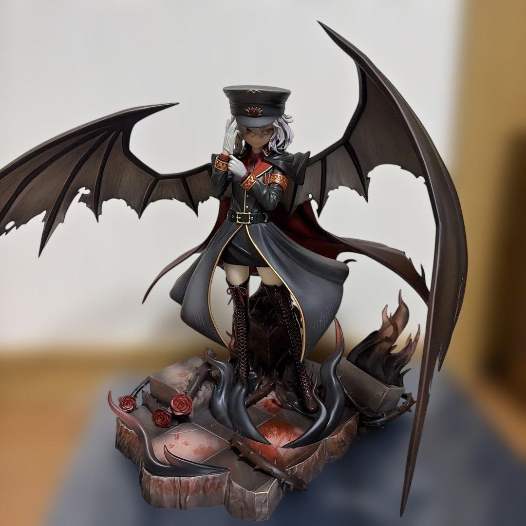 【訳アリ】軍服レミリア　フィギュア