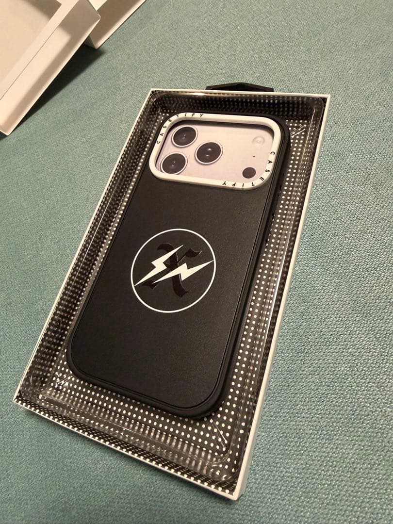 XXX fragment CASETiFY iPhone 17 Proケース