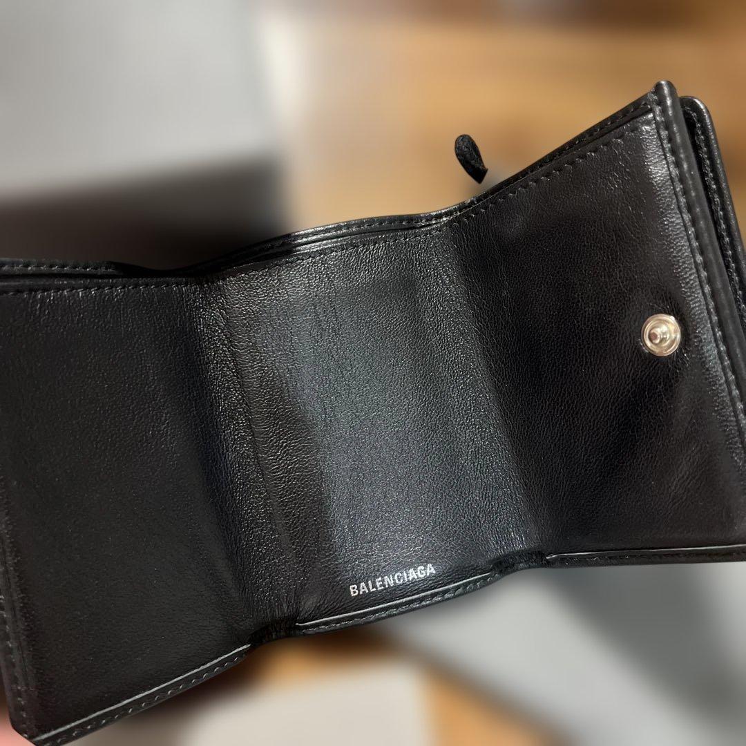 バレンシアガ　三つ折りコンパクト財布