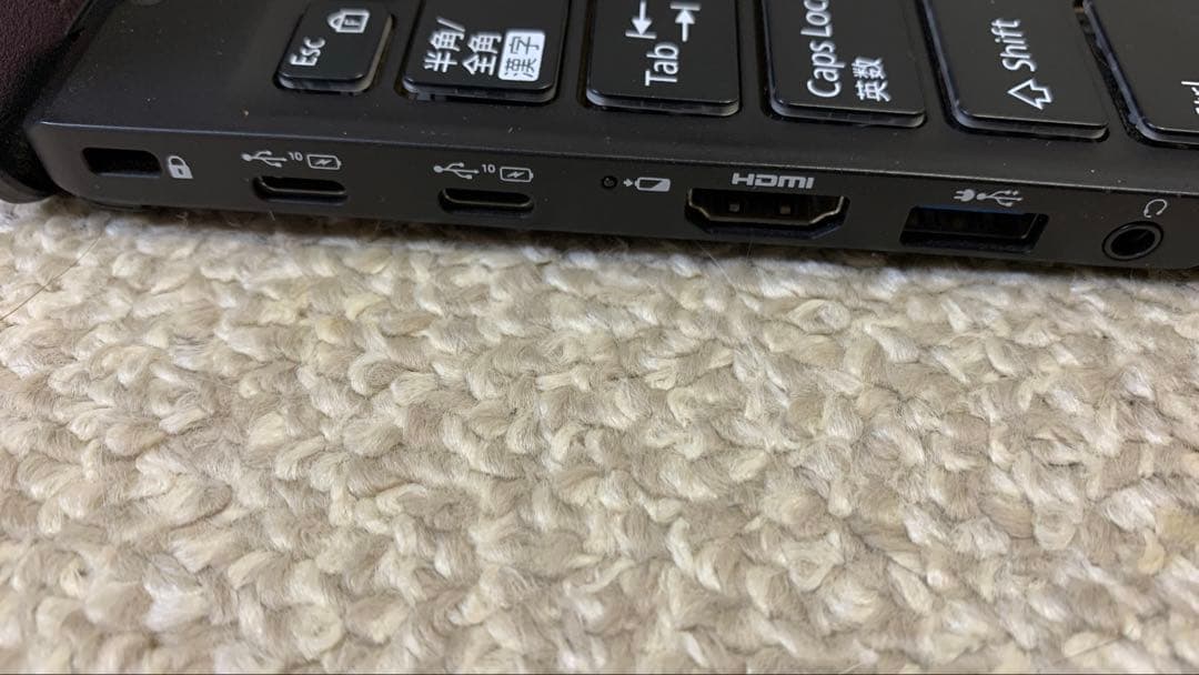 Windowsノート本体 FUJITSU FMV LIFEBOOK UH-X/F3 FMVUXF3B