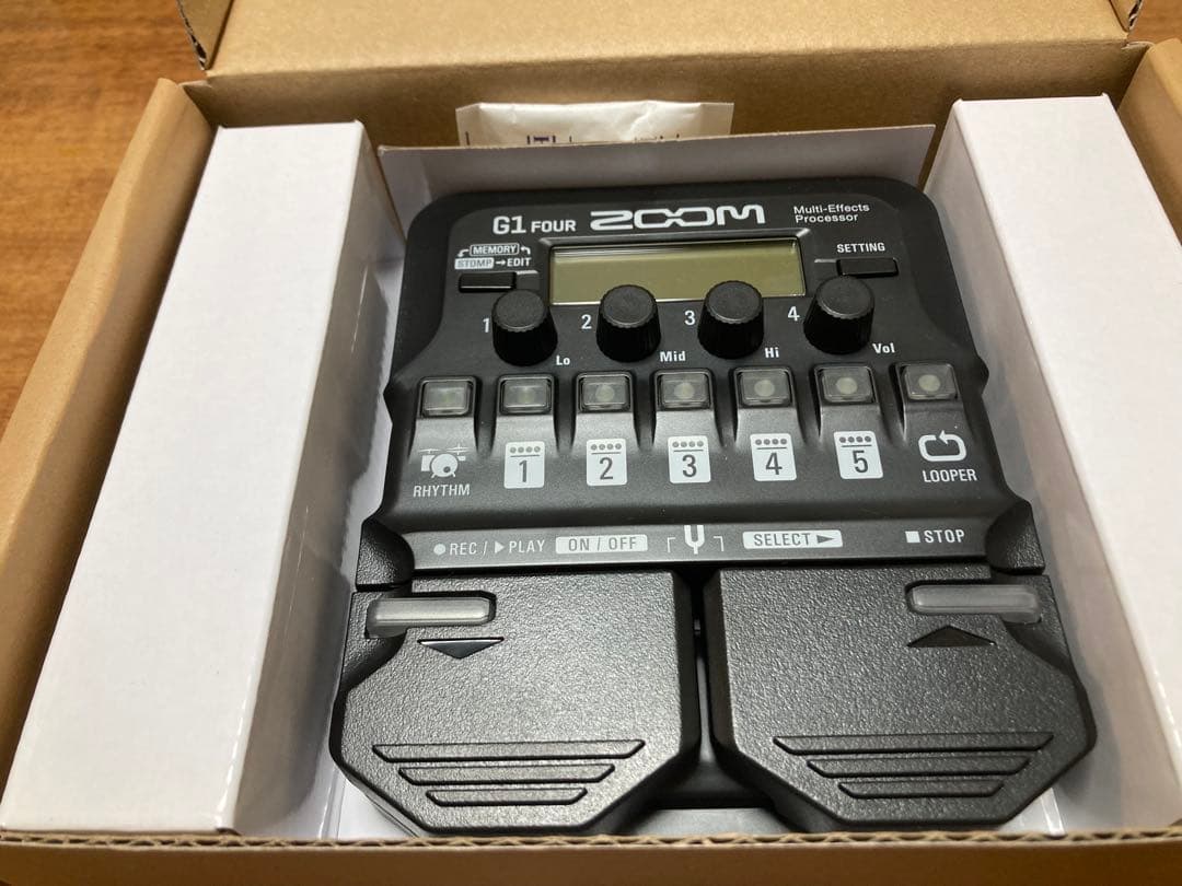 ZOOM G1 FOUR マルチエフェクトペダル