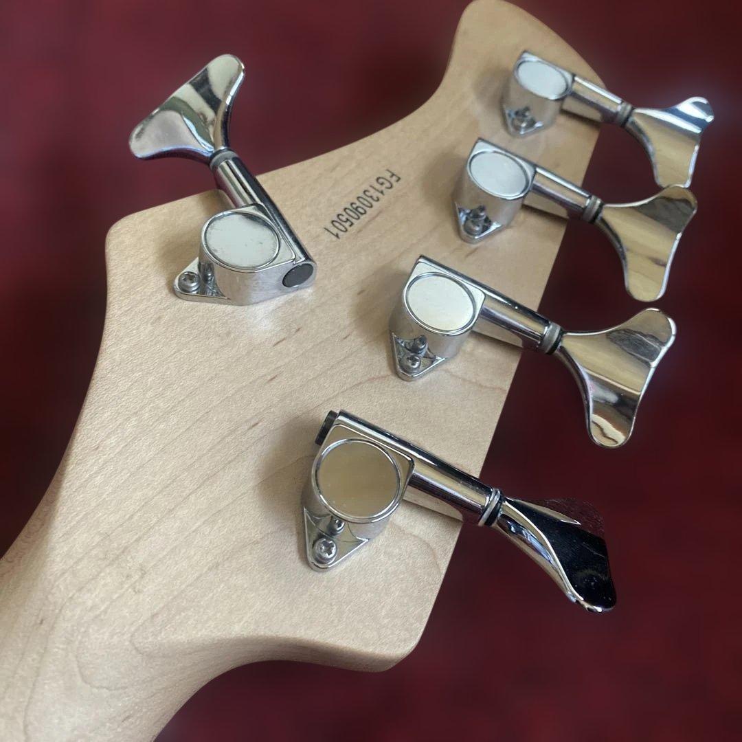 フェルナンデス5弦ベース