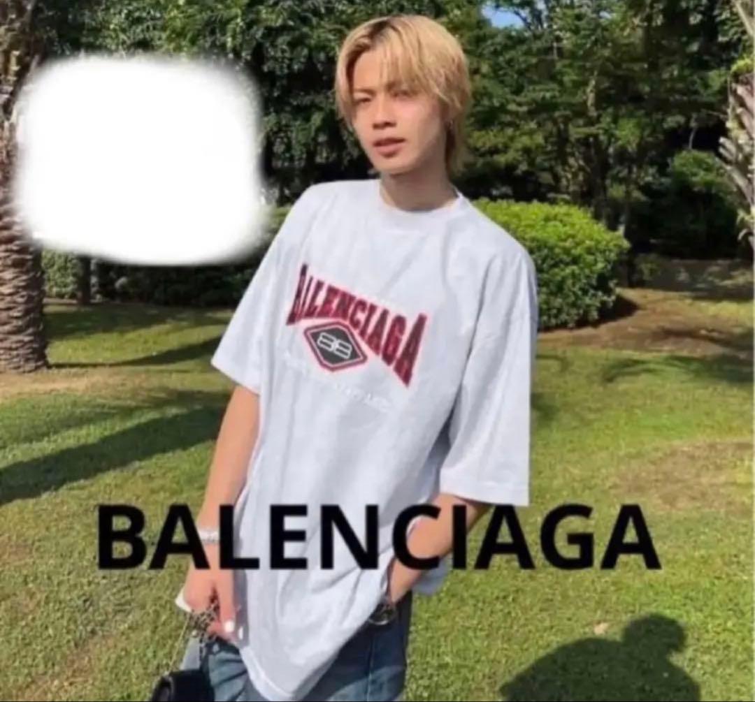 バレンシアガTシャツ コムドットやまと　TWICEモモ着用