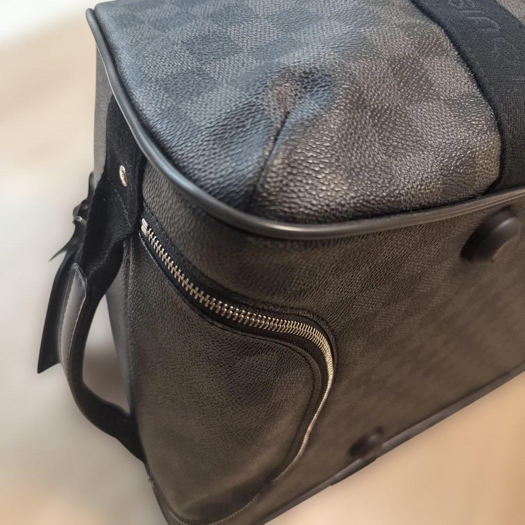 Louis Vuitton ダミエグラフィット キャリーケース