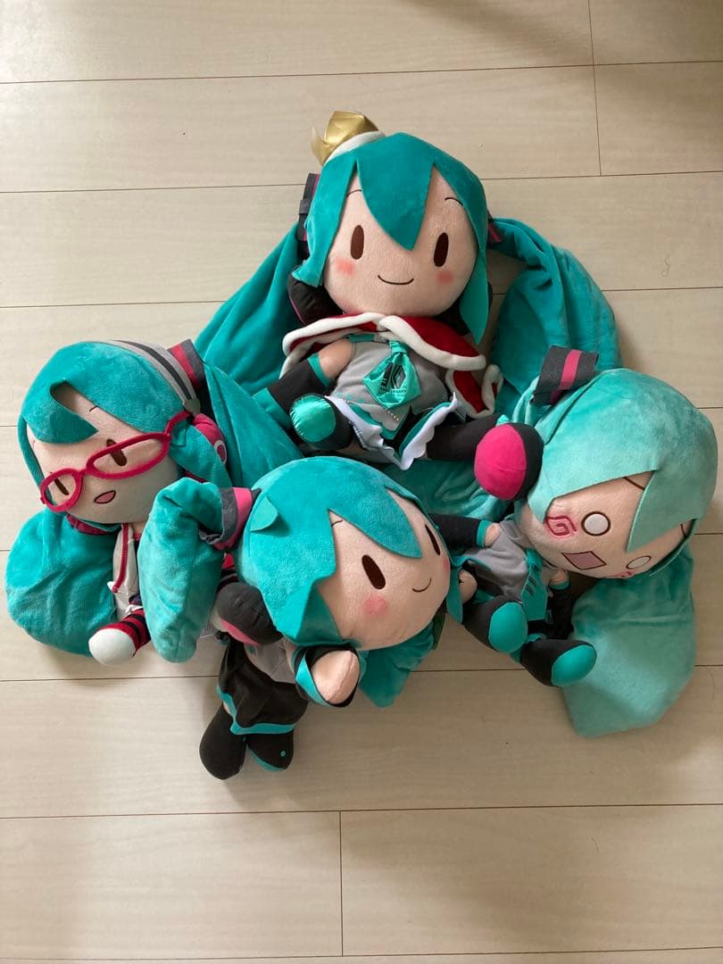 初音ミク　ぬいぐるみ4体セット