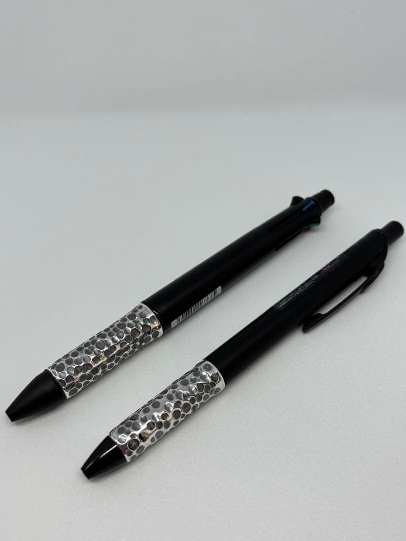 ボールペン　シルバーグリップ