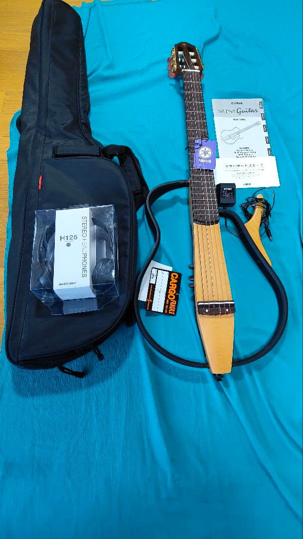 ヤマハ サイレントギター ナチュラル純正ケース付き ほか 付属品多数