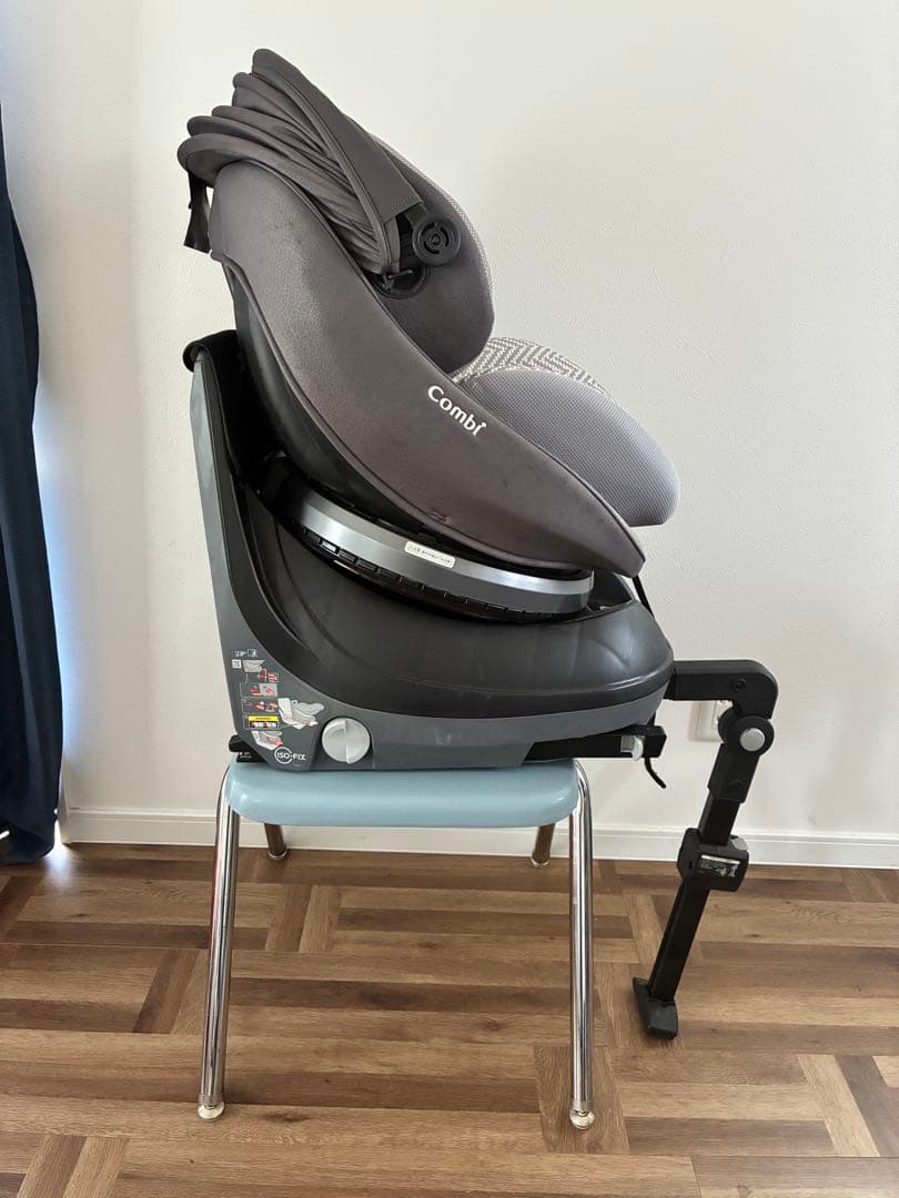 Combi チャイルドシート 新生児〜4歳 ISOFIX対応
