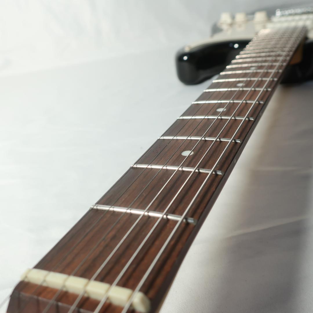 BUSKER'S ストラトタイプ エレキギター BK 軽量2.8kg