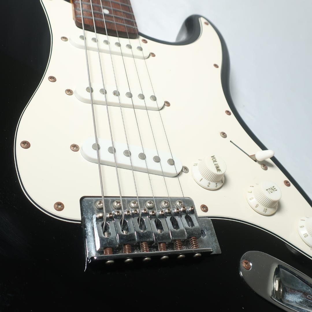 BUSKER'S ストラトタイプ エレキギター BK 軽量2.8kg