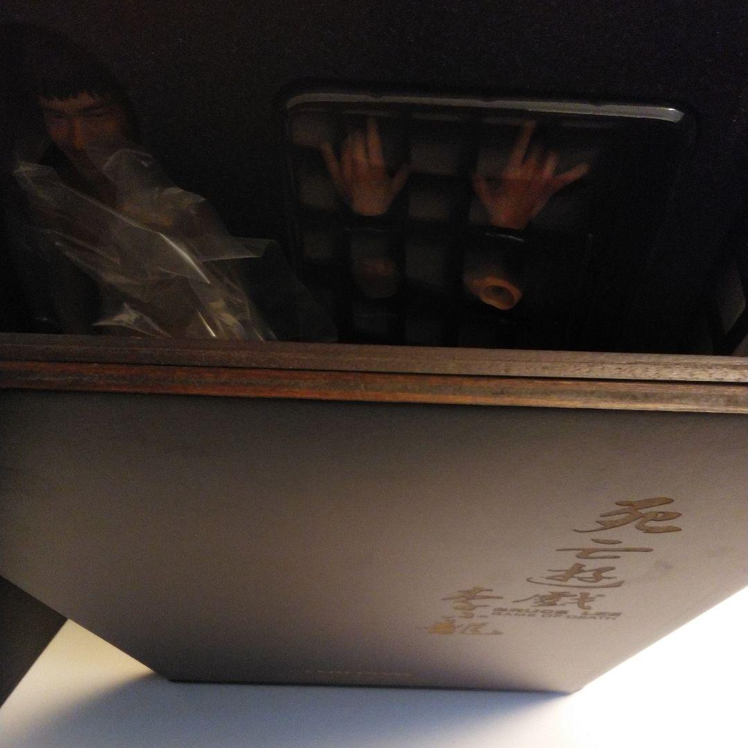 ブルースリー　死亡遊戯　フィギュア