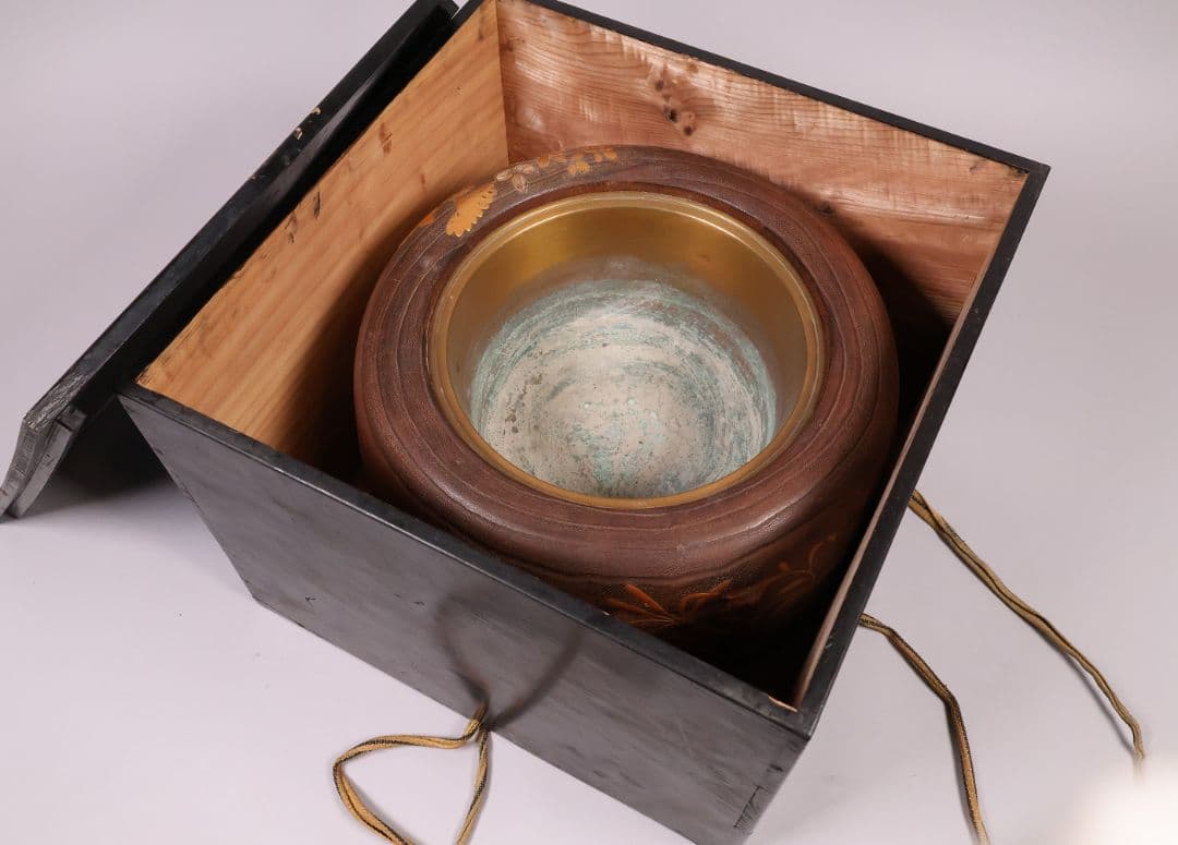 花鳥蒔絵 螺鈿細工 桐火鉢 幅30.7cm 高20cm 金蒔絵 草花【MB69