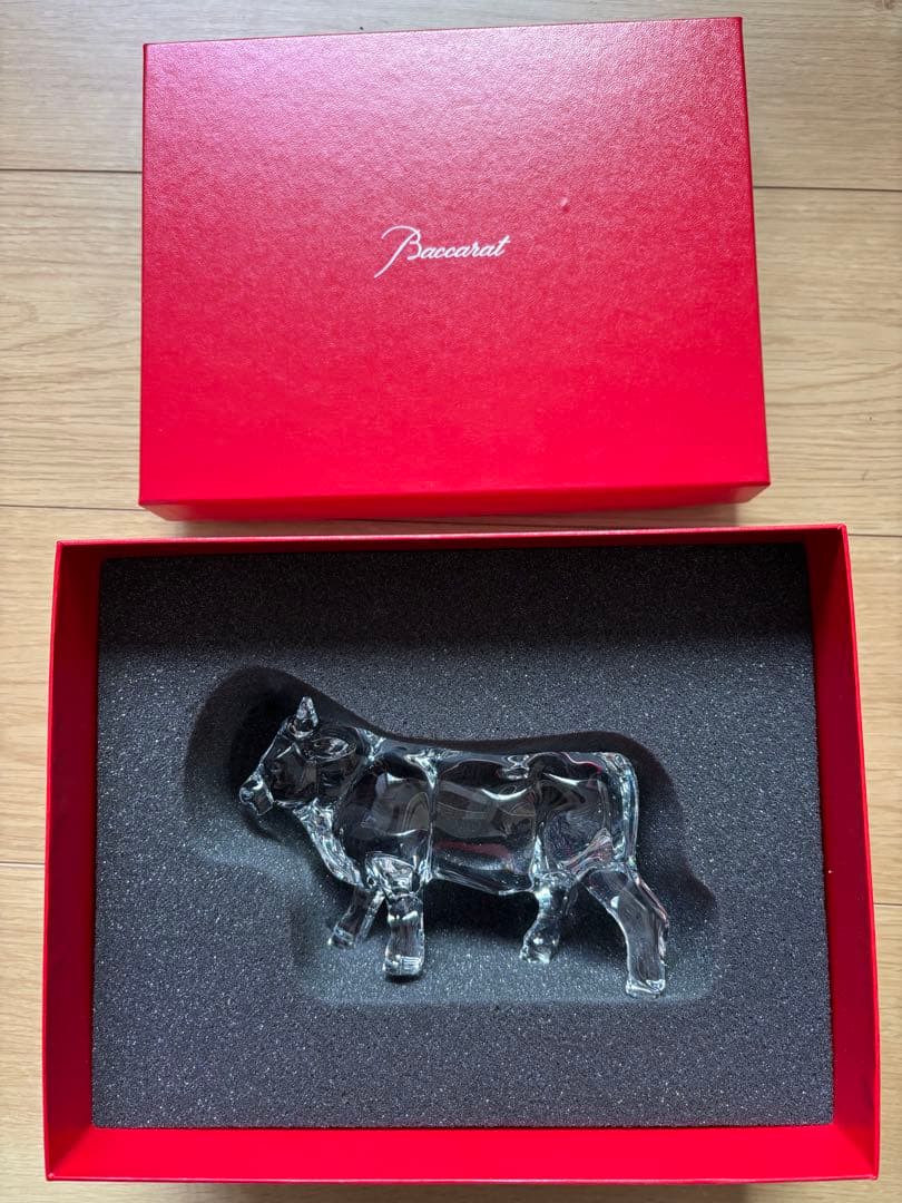 Baccarat クリスタルガラス 牛 置物　干支