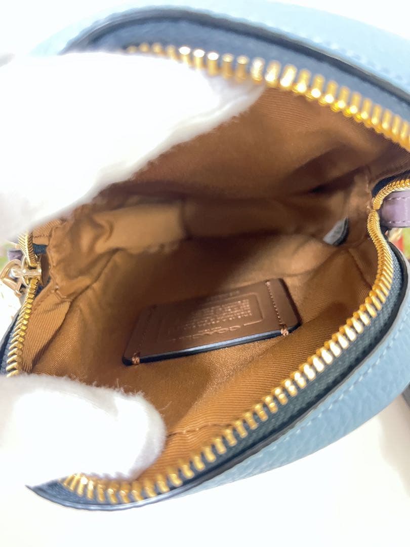 【美品】COACH ショルダーバッグ ミニバッグ スマホショルダー チャーム付き