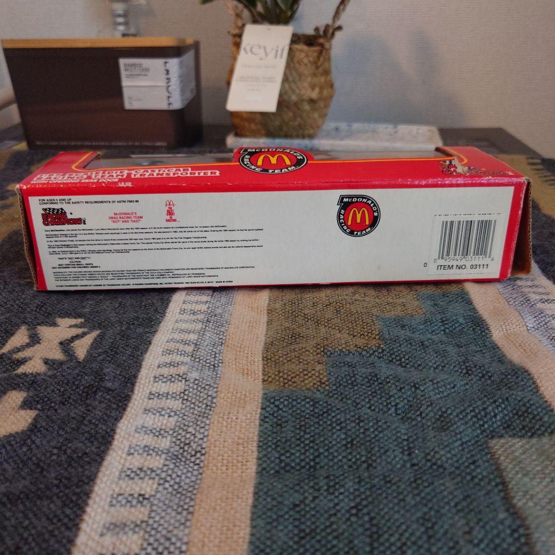 マクドナルド　 Larry Minor トレーラー 　レーシングチーム　ミニカー