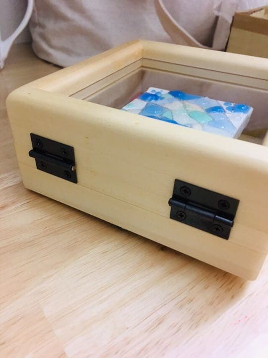 抽象画  溢れ出る青