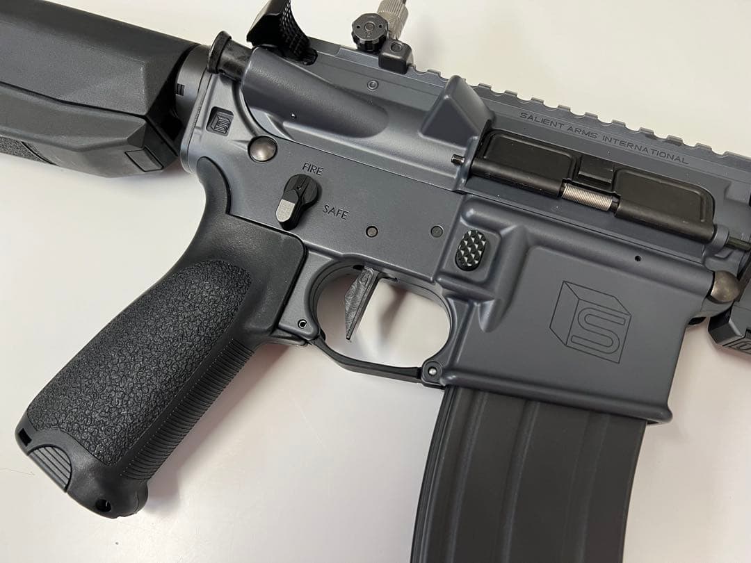 東京マルイM4A1ガスブローバック　外装SAIカスタム