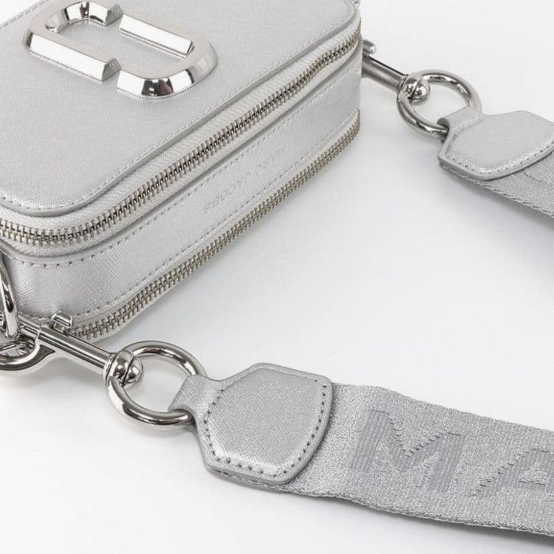✨極美品✨訳あり　MARC JACOBS THE SNAPSHOT　シルバー