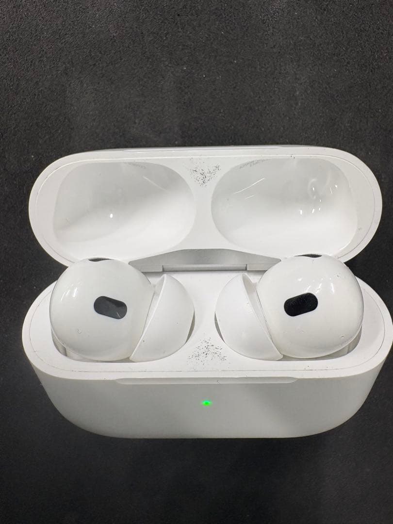 Apple AirPods Pro （第二世代）　カバー付き