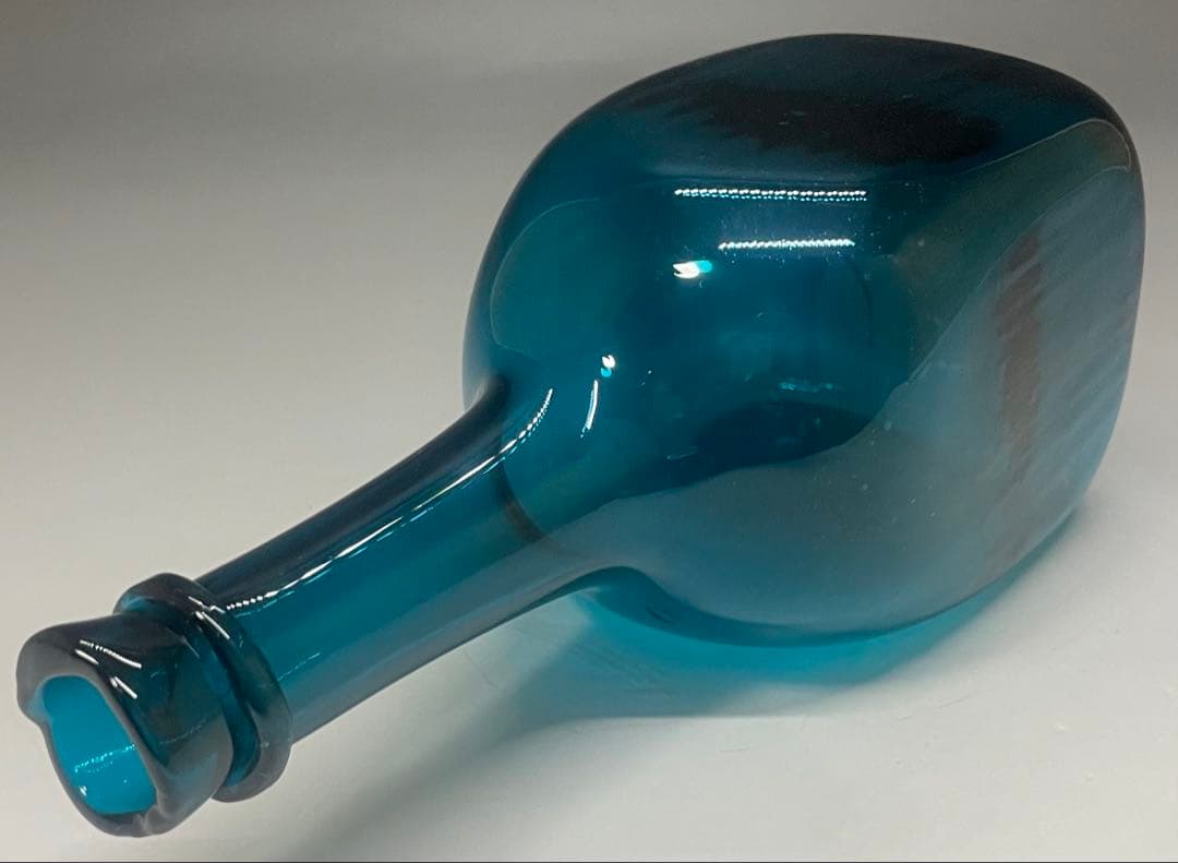 倉敷ガラス　小谷真三　吹きガラス　飾り瓶　花瓶　花入　a616