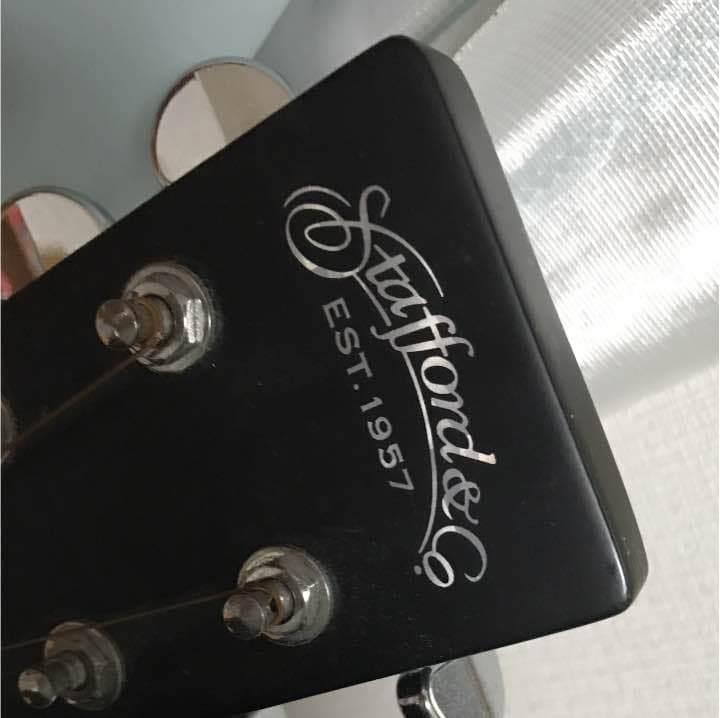 エレキギターとアコギとアンプセット