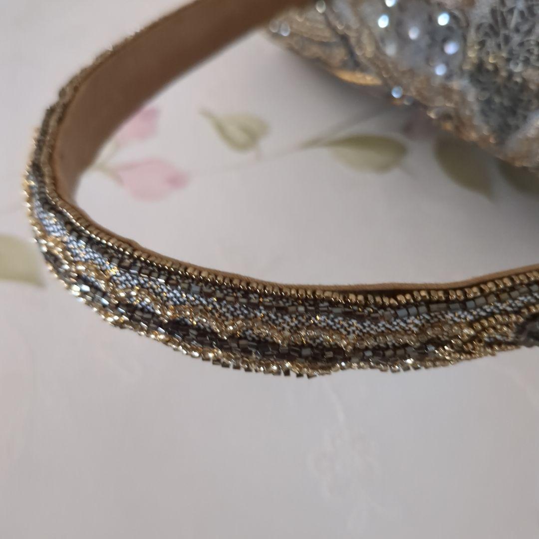 ルミーはしもと　ビーズ刺繍 半月型パーティーバッグ