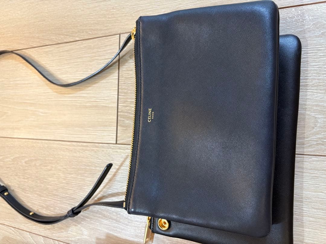 最終価格CELINE トリオショルダーバッグ ブラックスモール