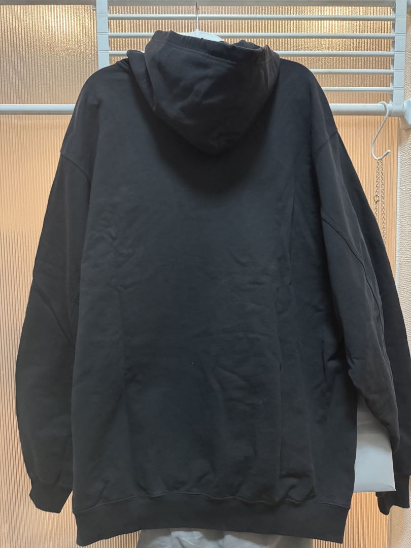 BALENCIAGA デストロイパーカー　ブラック