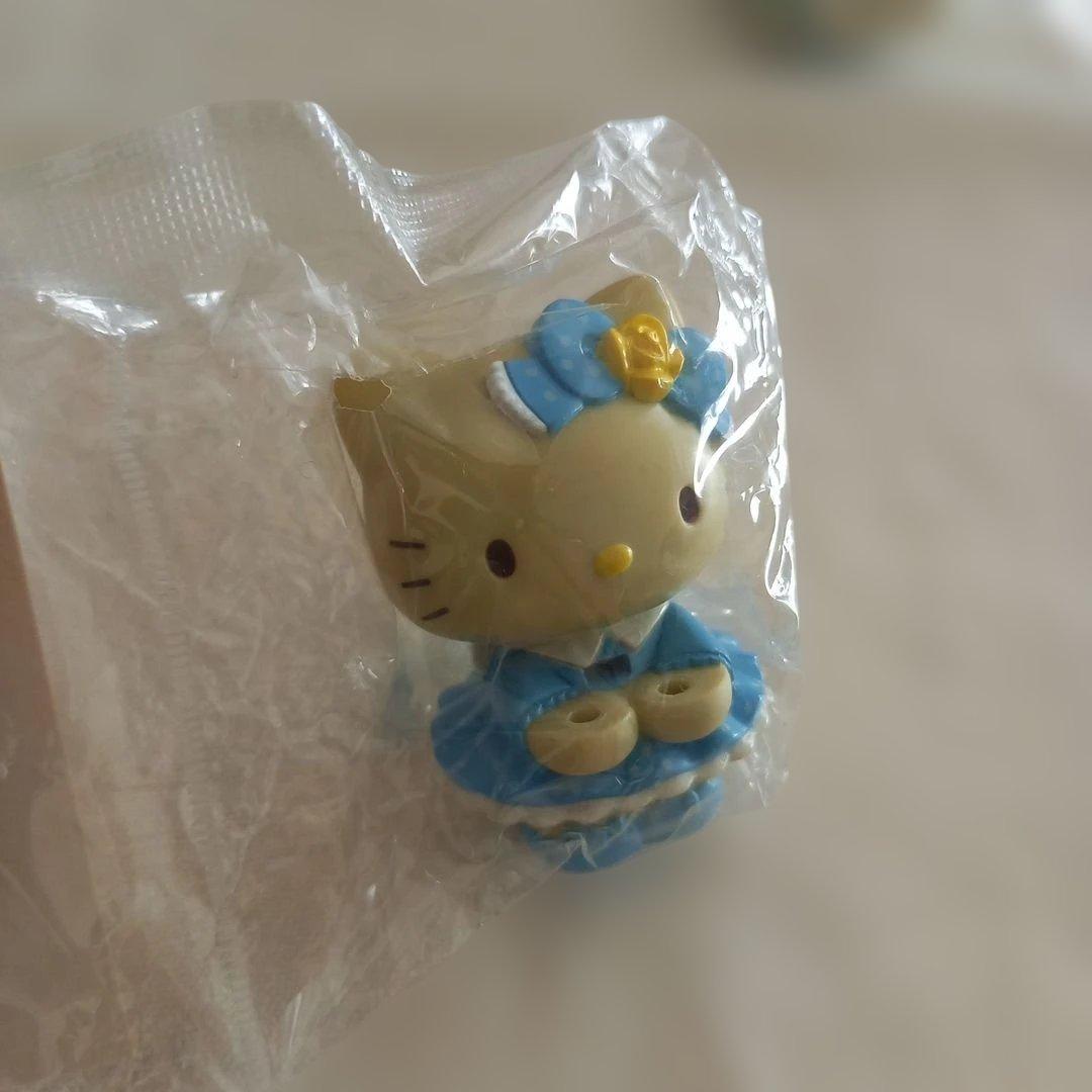 ハローキティ アクセサリートレイ　キャラクターコレクション 8個セット