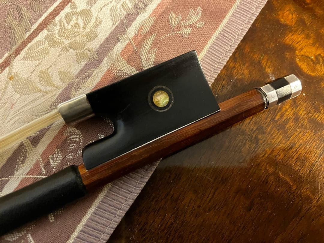 バイオリン弓　4/4 ドイツ弓　刻印　Jurgen Geipel ＊＊