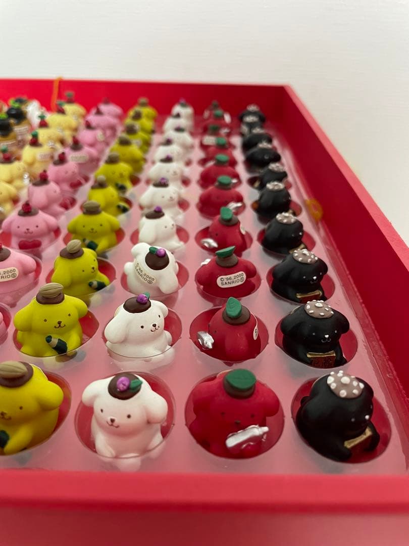 新品　ケース付き　サンリオ　ハローキティの幸運を呼ぶ開運マスコット　360個