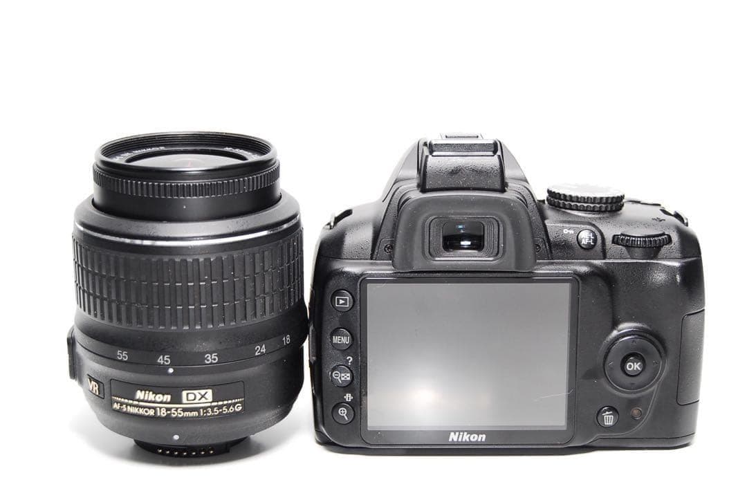 ⭐️軽重量⭐️Nikon D3000 一眼レフカメラ