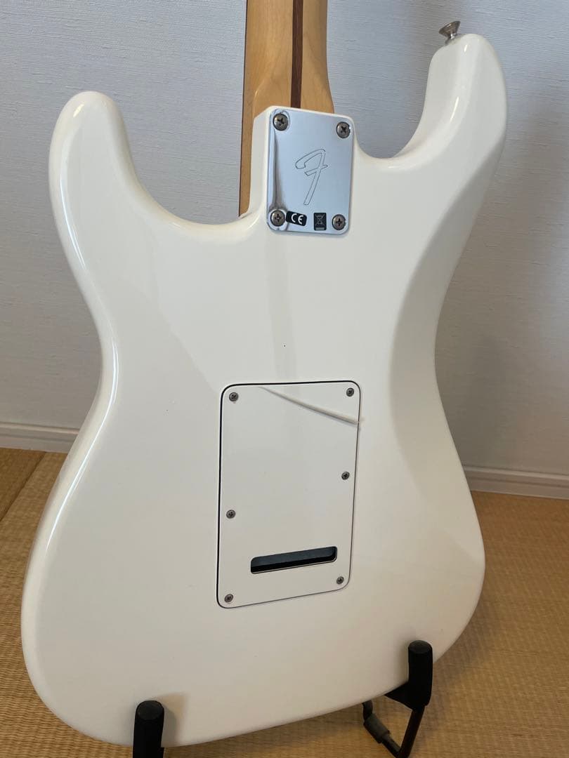 Fender Stratocaster ギター 白