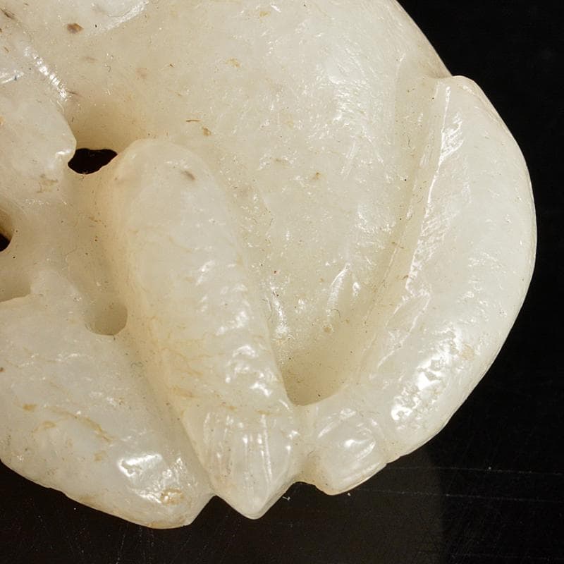中国　玉石白玉彫刻　神獣　根付　置物　M　R5995E