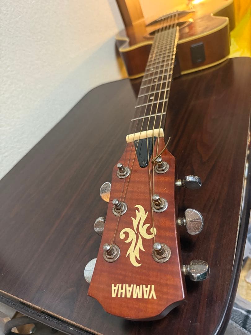 Yamaha APX-4A-SPLエレクトリックアコースティックギター