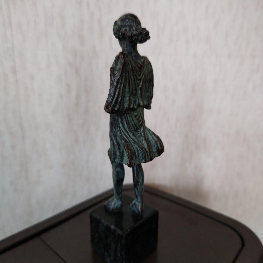 ブロンズ像 ARA KUNST