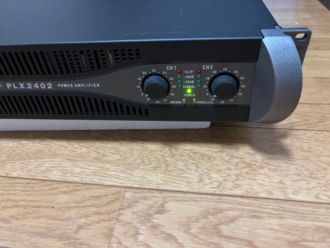 QSC PLX2402 パワーアンプ