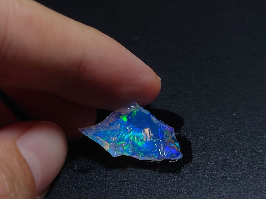 エチオピアウェロ産　オパール　鉱物標本　原石