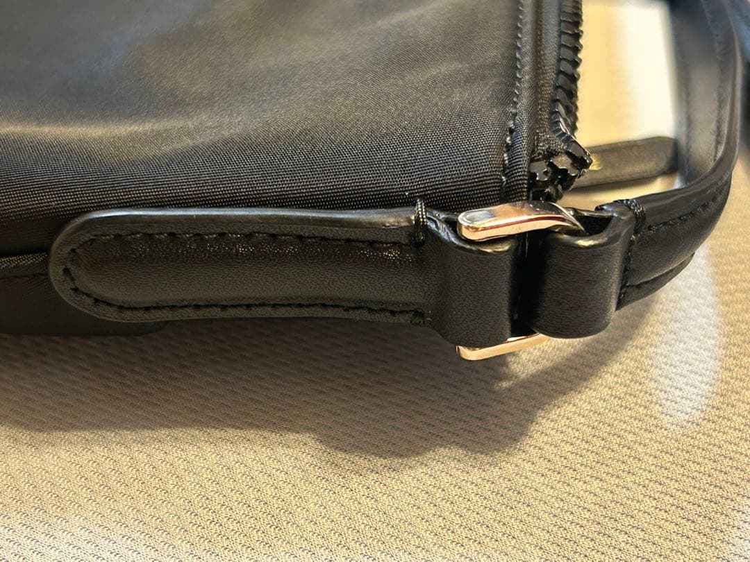 ケイトスペード　ショルダーバッグ　ナイロン　ブラック　スペード　ロゴ