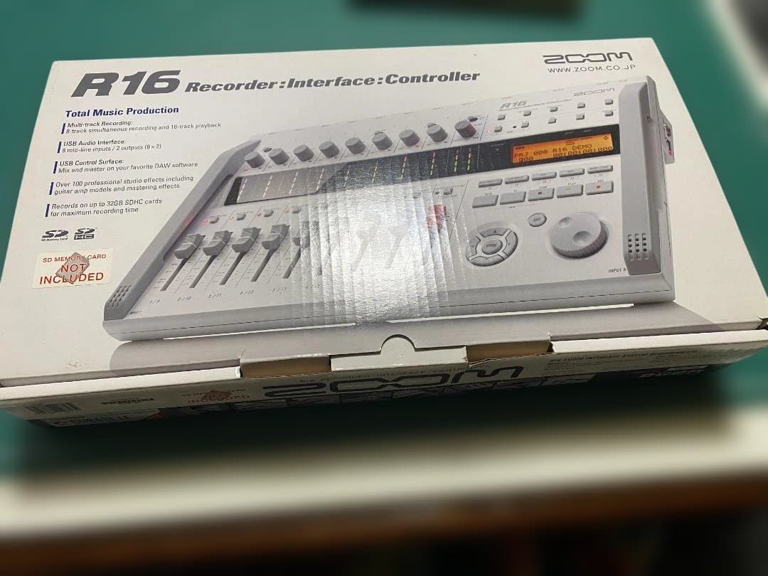 Zoom R16 マルチトラックレコーダー