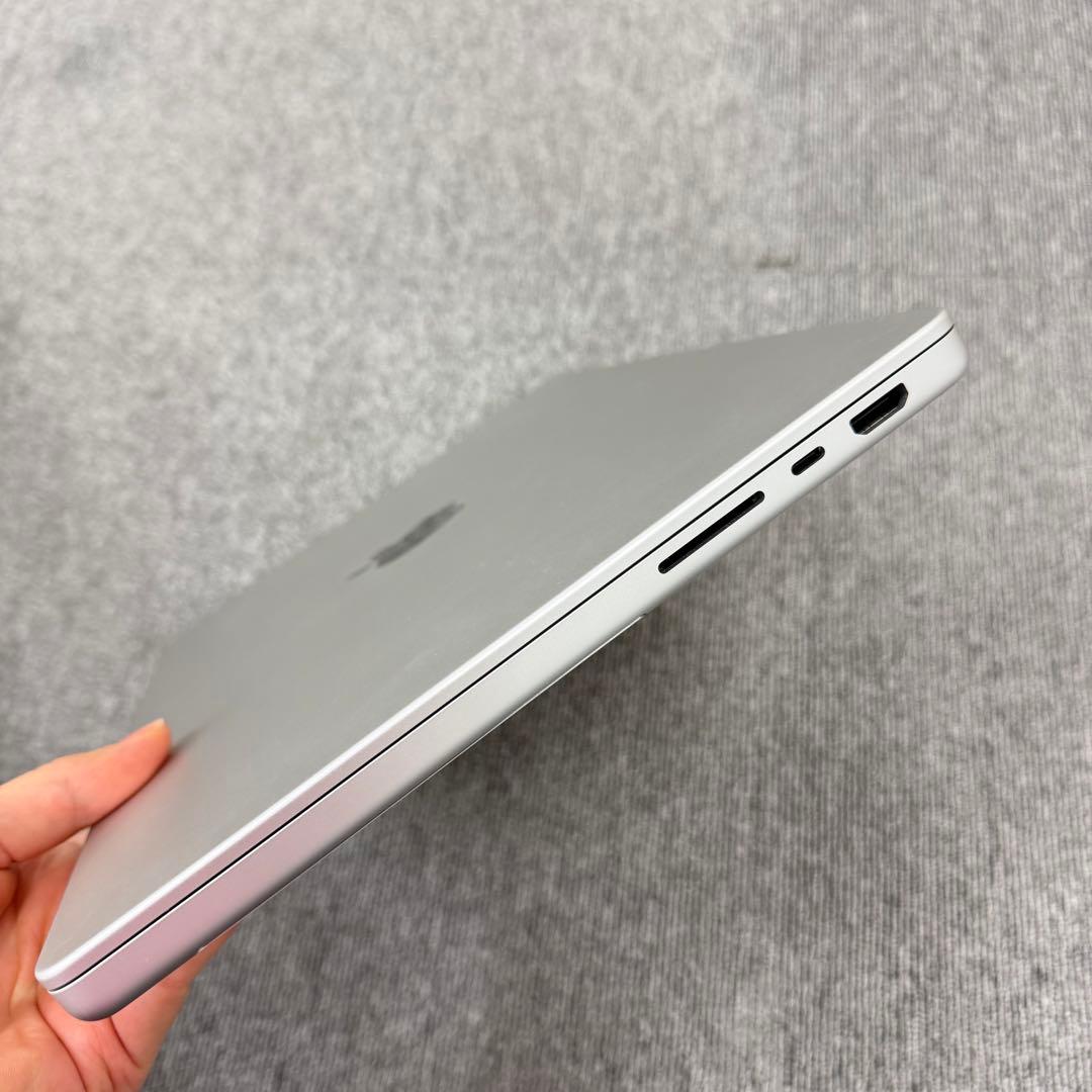 「ほぼ未使用」MacBook Pro M1 Pro 32GB / 512GB